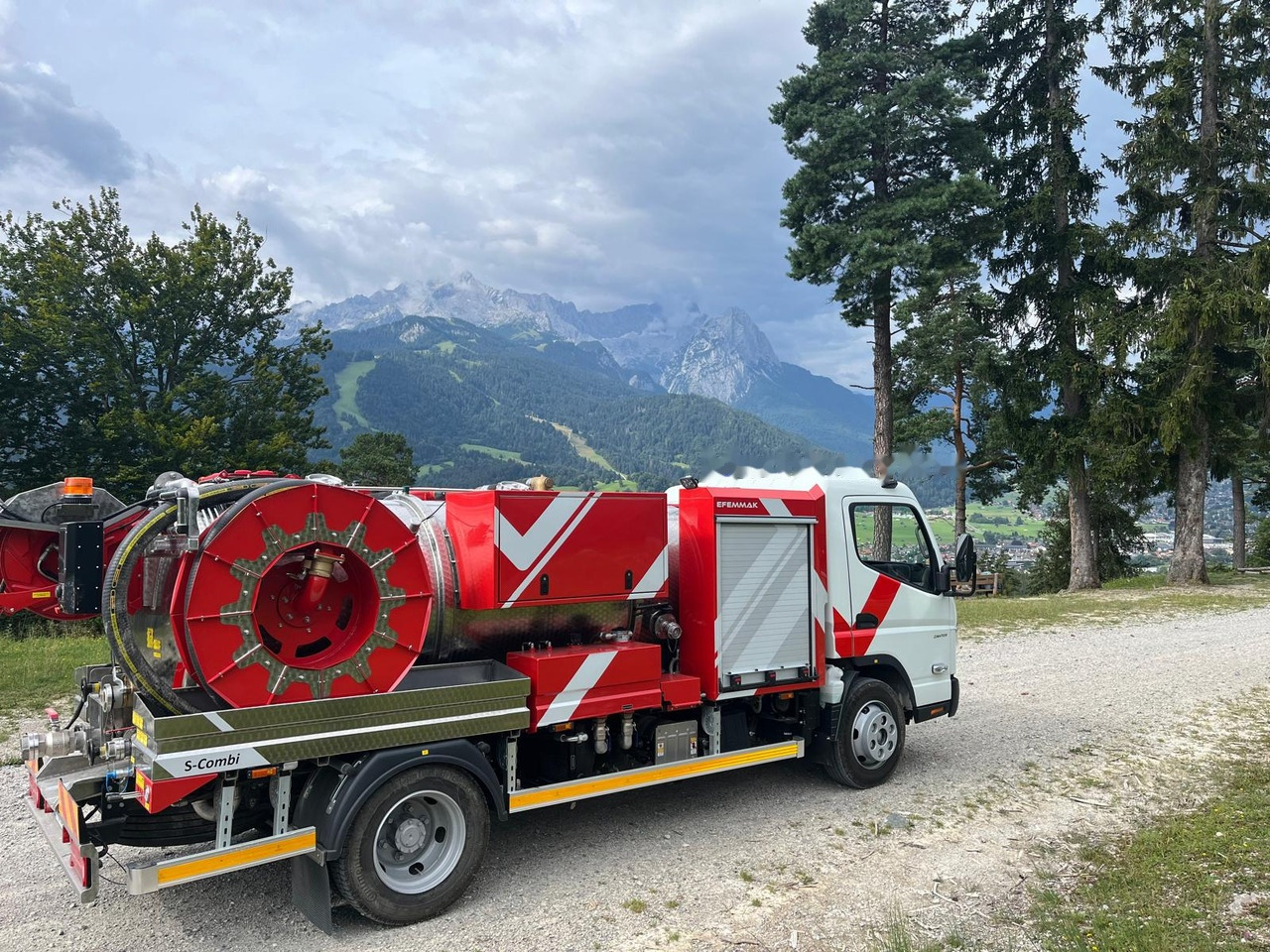 EFEMMAK S-Combi Combined Sewer Jetting And Vacuum Vehicle - Vakuumska cisterna: slika 1 EFEMMAK S-Combi Combined Sewer Jetting And Vacuum Vehicle - Vakuumska cisterna: slika 1