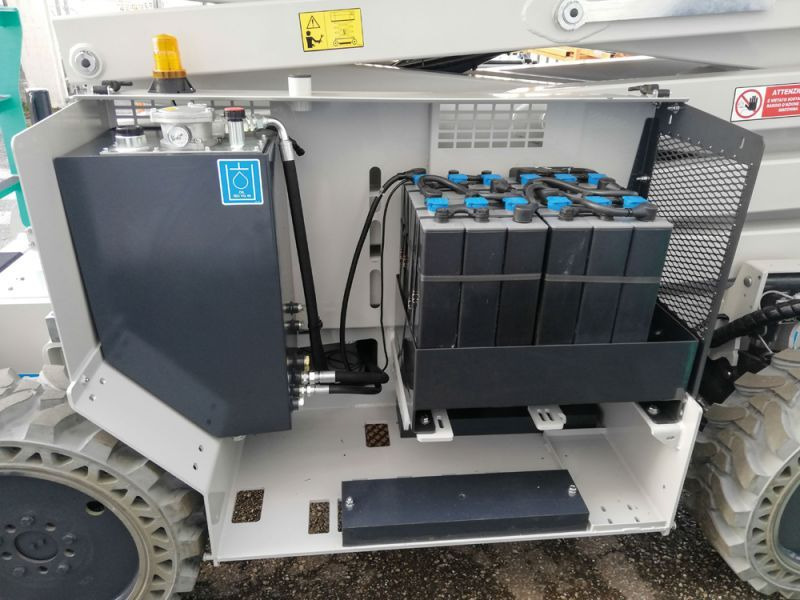 Novu Lift u obliku makaza IMER GROUP Seria IM 180 nowy podnośnik nożycowy diesel-elektryczny: slika 12