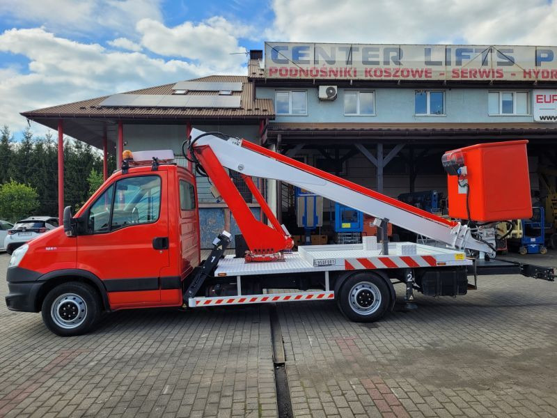 Iveco Daily 35S11 podnośnik koszowy 16 m Multitel 160 ALU DS - Vazdušna platforma montirana na kamion: slika 5 Iveco Daily 35S11 podnośnik koszowy 16 m Multitel 160 ALU DS - Vazdušna platforma montirana na kamion: slika 5