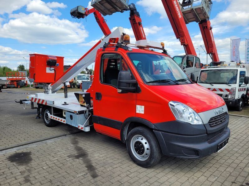 Iveco Daily 35S11 podnośnik koszowy 16 m Multitel 160 ALU DS - Vazdušna platforma montirana na kamion: slika 2 Iveco Daily 35S11 podnośnik koszowy 16 m Multitel 160 ALU DS - Vazdušna platforma montirana na kamion: slika 2
