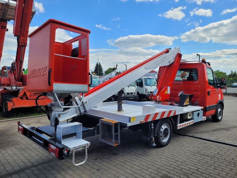 Iveco Daily 35S11 podnośnik koszowy 16 m Multitel 160 ALU DS - Vazdušna platforma montirana na kamion: slika 3 Iveco Daily 35S11 podnośnik koszowy 16 m Multitel 160 ALU DS - Vazdušna platforma montirana na kamion: slika 3