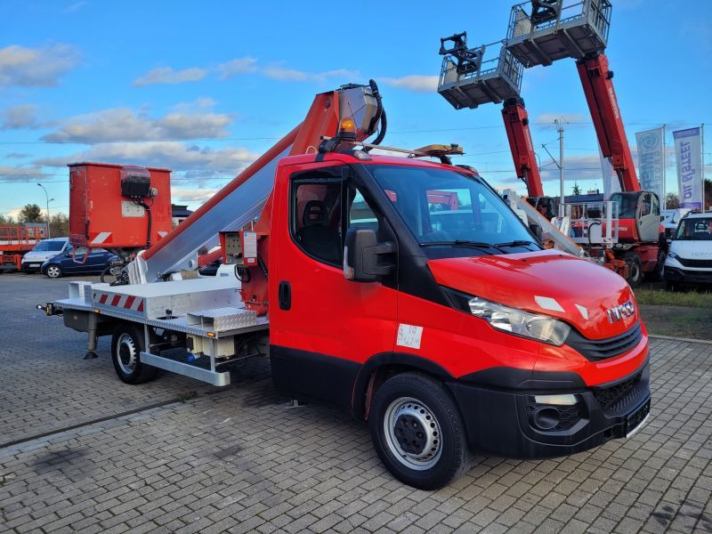 Iveco Daily 35S11 podnośnik koszowy 20 m Multitel MT202DS - Vazdušna platforma montirana na kamion: slika 2 Iveco Daily 35S11 podnośnik koszowy 20 m Multitel MT202DS - Vazdušna platforma montirana na kamion: slika 2