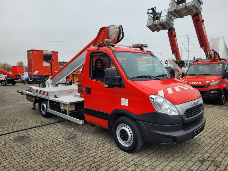Iveco Daily 35S11 podnośnik koszowy 20 m Multitel MT202DS - Vazdušna platforma montirana na kamion: slika 2 Iveco Daily 35S11 podnośnik koszowy 20 m Multitel MT202DS - Vazdušna platforma montirana na kamion: slika 2