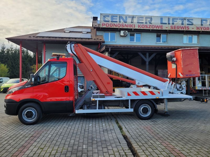 Iveco Daily 35S11 podnośnik koszowy 20 m Multitel MT202DS - Vazdušna platforma montirana na kamion: slika 5 Iveco Daily 35S11 podnośnik koszowy 20 m Multitel MT202DS - Vazdušna platforma montirana na kamion: slika 5