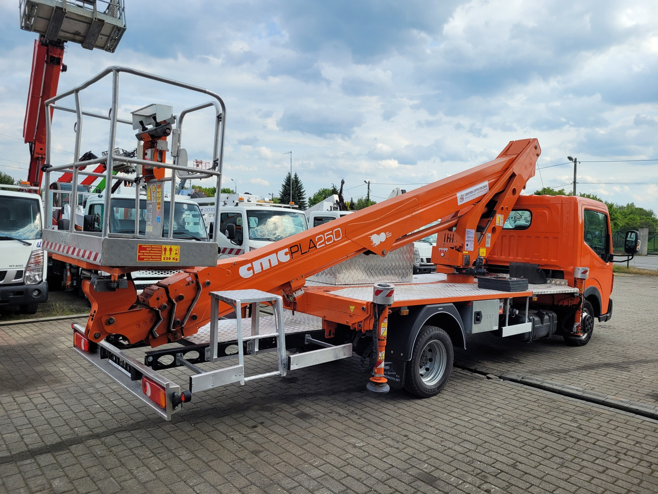 Renault Maxity podnośnik koszowy 25 m CMC PLA250 bucket truck boom lift - Vazdušna platforma montirana na kamion: slika 4 Renault Maxity podnośnik koszowy 25 m CMC PLA250 bucket truck boom lift - Vazdušna platforma montirana na kamion: slika 4