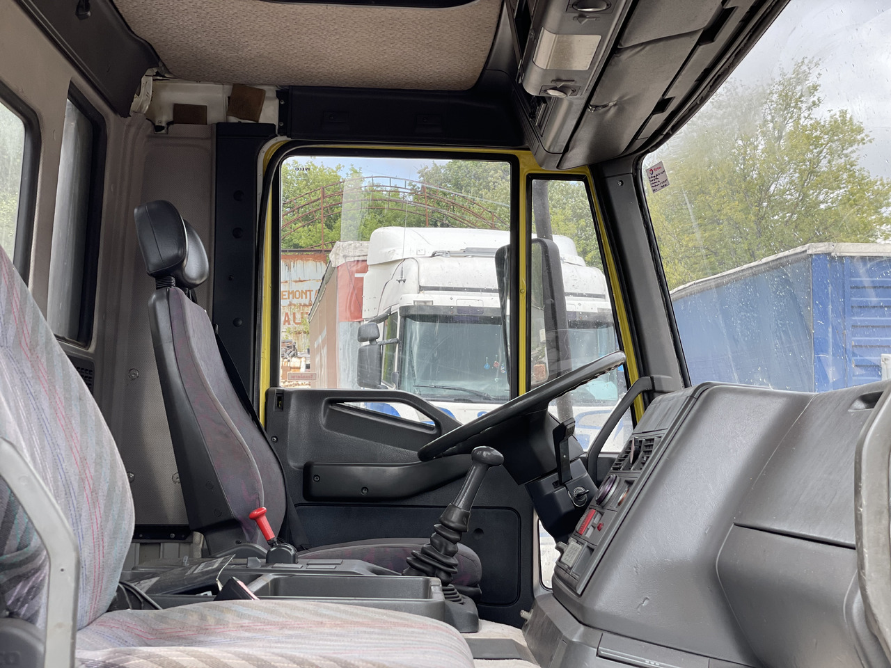 Istovarivač IVECO EUROCARGO: slika 11 Istovarivač IVECO EUROCARGO: slika 11