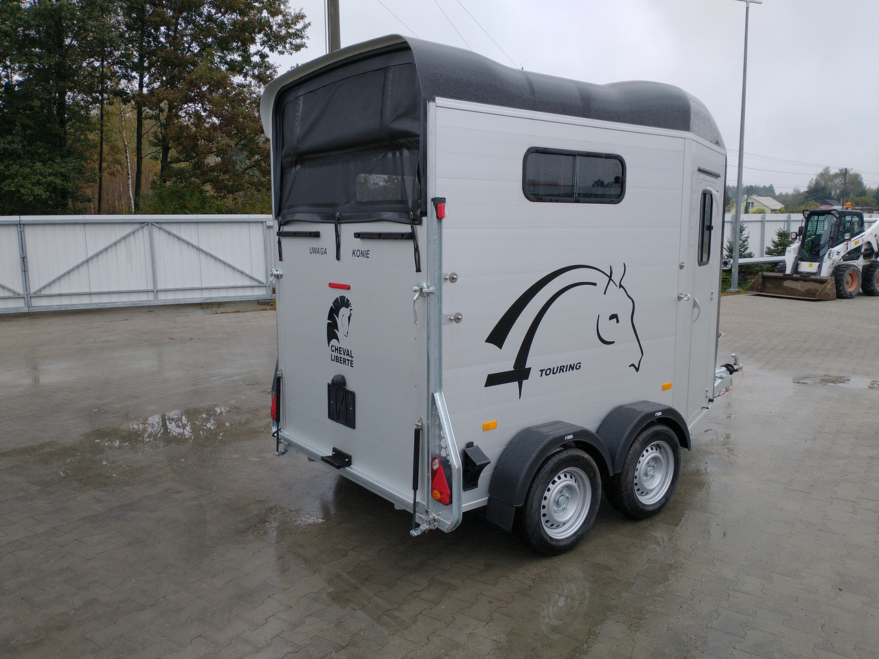 Cheval Liberté Touring Country + Siodlarnia, Debon - Prikolica za konje: slika 3 Cheval Liberté Touring Country + Siodlarnia, Debon - Prikolica za konje: slika 3