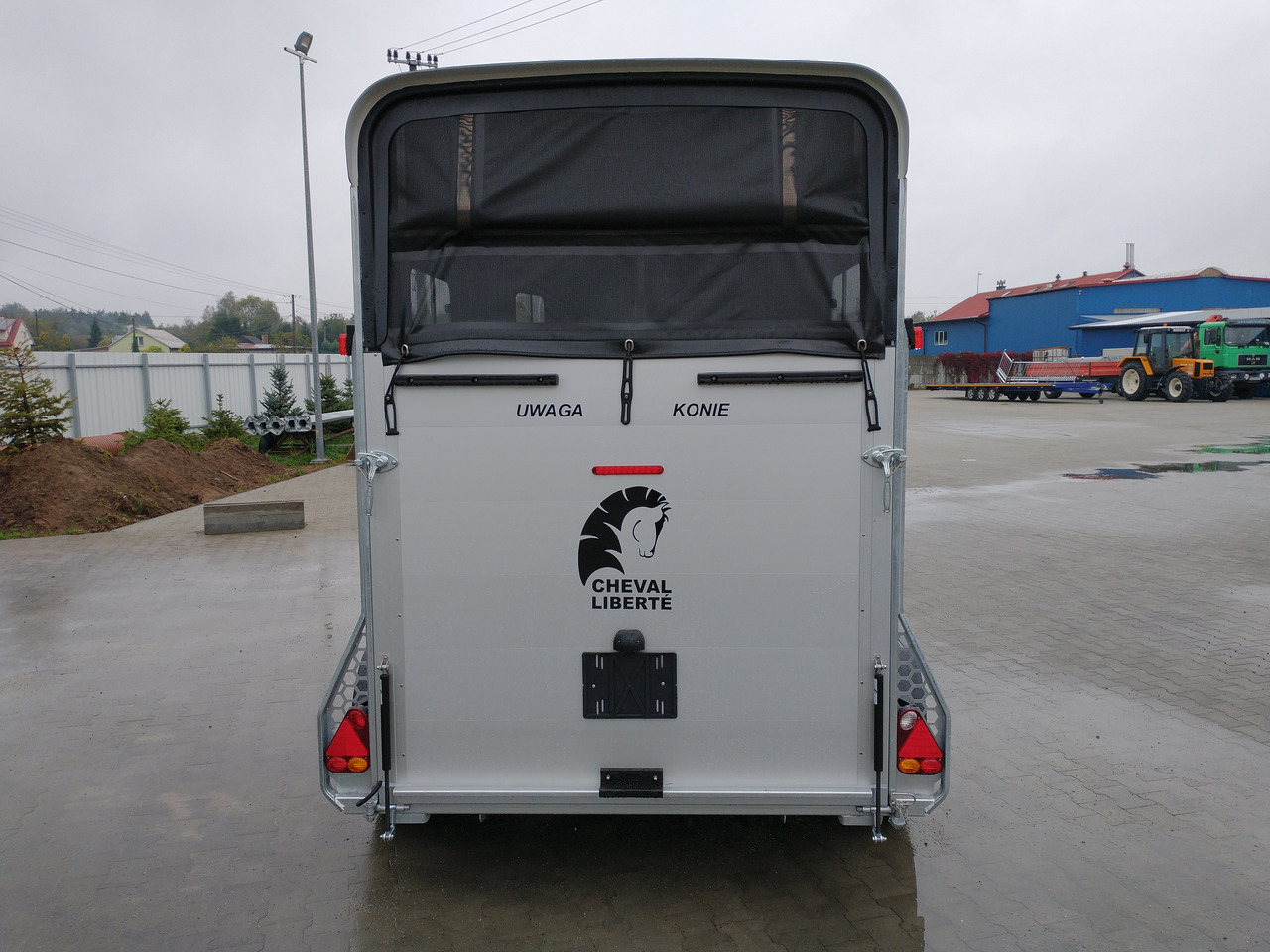 Cheval Liberté Touring Country + Siodlarnia, Debon - Prikolica za konje: slika 4 Cheval Liberté Touring Country + Siodlarnia, Debon - Prikolica za konje: slika 4