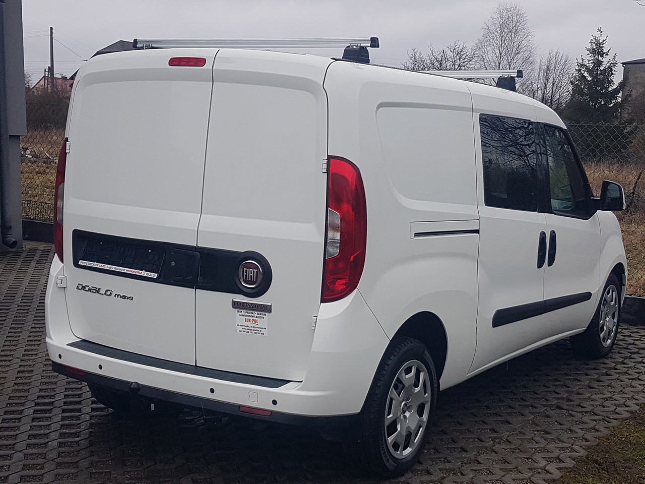 FIAT FIAT DOBLO DŁUGI 1,6 16V DIESEL EURO-6CH MULTIJET DOBLO DŁUGI 1,6 16V DIESEL EURO-6CH MULTIJET 105 KM 6-BIEGÓW MANUAL MAXI WERSJA 5 – OSÓB - Dostavno vozilo, Dostavno vozilo sa duplom kabinom: slika 4 FIAT FIAT DOBLO DŁUGI 1,6 16V DIESEL EURO-6CH MULTIJET DOBLO DŁUGI 1,6 16V DIESEL EURO-6CH MULTIJET 105 KM 6-BIEGÓW MANUAL MAXI WERSJA 5 – OSÓB - Dostavno vozilo, Dostavno vozilo sa duplom kabinom: slika 4