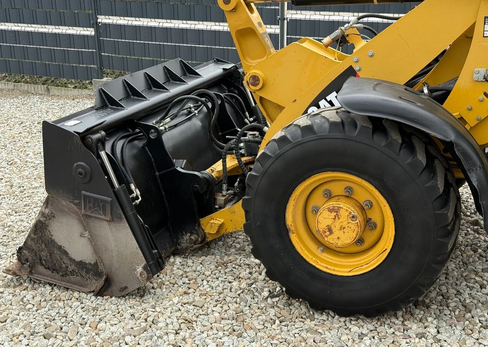 Utovarivač točkaš Caterpillar * CAT 907 H * Ładowarka * Sprowadzona * Bardzo Dobry Stan: slika 6 Utovarivač točkaš Caterpillar * CAT 907 H * Ładowarka * Sprowadzona * Bardzo Dobry Stan: slika 6