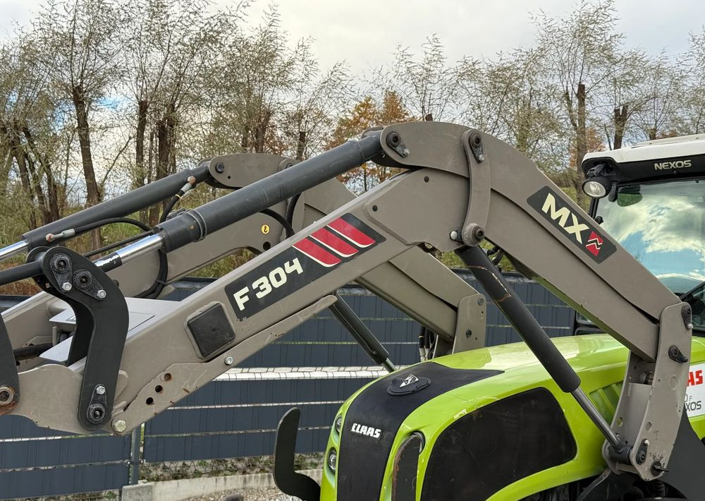 Claas * 240 F NEXOS CLAAS * 4x4 * Sadowniczy * Tur MX F304 * TUZ * Wałek WOM* Ciągnik * Traktor * - Traktor: slika 4 Claas * 240 F NEXOS CLAAS * 4x4 * Sadowniczy * Tur MX F304 * TUZ * Wałek WOM* Ciągnik * Traktor * - Traktor: slika 4