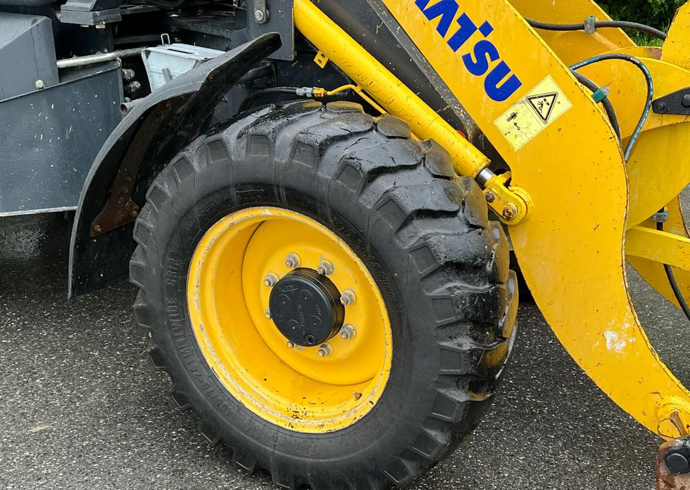 Komatsu Ładowarka KOMATSU WA 90 STAN IDEALNY - Utovarivač točkaš: slika 5 Komatsu Ładowarka KOMATSU WA 90 STAN IDEALNY - Utovarivač točkaš: slika 5