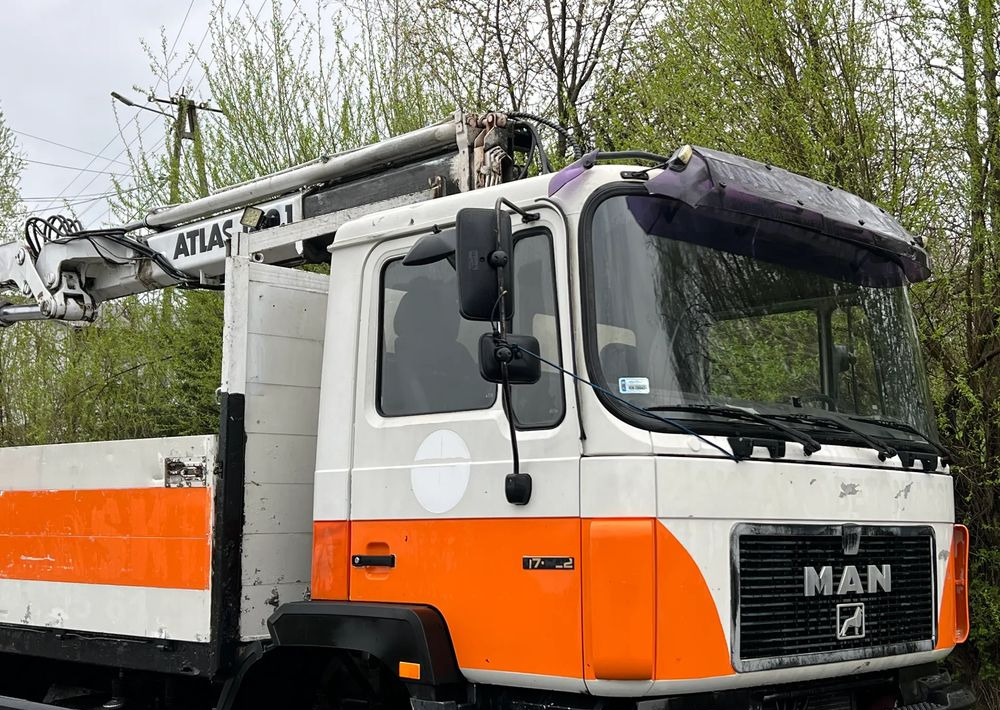 MAN * 27-322 MAN 6x4 * HDS ATLAS 140 * - Kamion sa tovarnim sandukom, Kamion sa dizalicom: slika 3 MAN * 27-322 MAN 6x4 * HDS ATLAS 140 * - Kamion sa tovarnim sandukom, Kamion sa dizalicom: slika 3