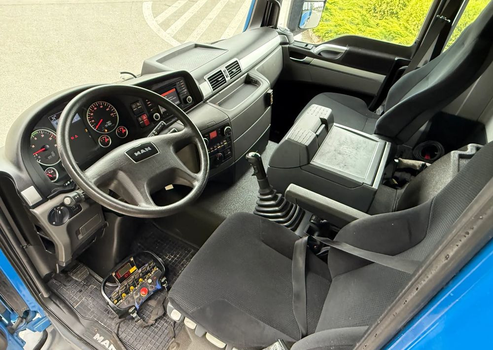 MAN * MAN 18.440 TGS * 4x4 * HDS Fassi F215 * Sprowadzony * 95 000 KM ! * Stan Jak Nowy - Kamion sa tovarnim sandukom, Kamion sa dizalicom: slika 3 MAN * MAN 18.440 TGS * 4x4 * HDS Fassi F215 * Sprowadzony * 95 000 KM ! * Stan Jak Nowy - Kamion sa tovarnim sandukom, Kamion sa dizalicom: slika 3