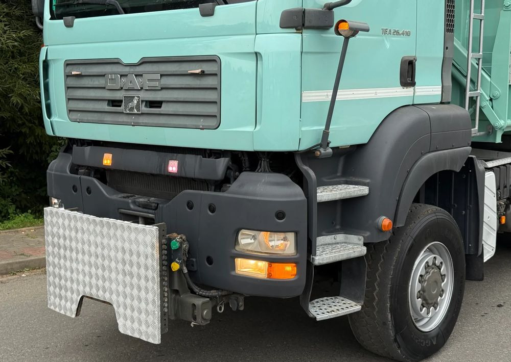 MAN * TGA 26.410 MAN * Kiper / Wywrotka * 6x6 * Sprowadzona * Bordmatik x2 * Bardzo Dobry Stan - Istovarivač: slika 4 MAN * TGA 26.410 MAN * Kiper / Wywrotka * 6x6 * Sprowadzona * Bordmatik x2 * Bardzo Dobry Stan - Istovarivač: slika 4