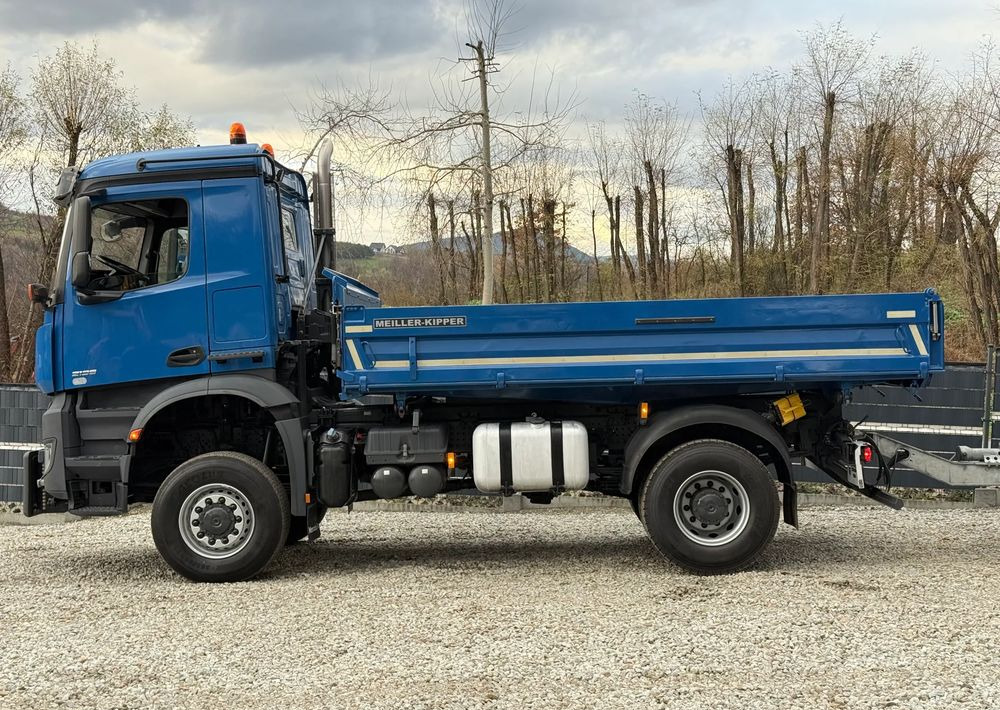 Istovarivač Mercedes-Benz * Arocs * 4X4 * JAK NOWY * Wywrotka Kiper Meiller+ Przyczepa * Zestaw Sprowadzony * 80.700 km Oryginalnie * Mercedes: slika 13 Istovarivač Mercedes-Benz * Arocs * 4X4 * JAK NOWY * Wywrotka Kiper Meiller+ Przyczepa * Zestaw Sprowadzony * 80.700 km Oryginalnie * Mercedes: slika 13