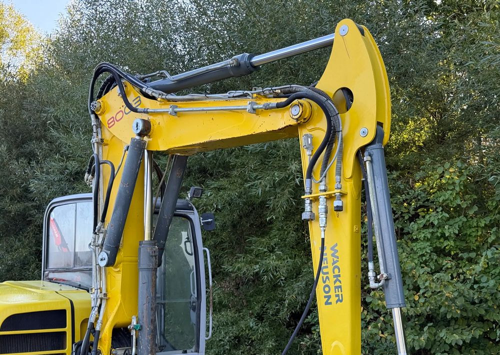 Wacker Neuson * Sprowadzona * Wacker Neuson 8003 * 3 x Ramiona * Bardzo Dobry Stan - Bager guseničar: slika 4 Wacker Neuson * Sprowadzona * Wacker Neuson 8003 * 3 x Ramiona * Bardzo Dobry Stan - Bager guseničar: slika 4