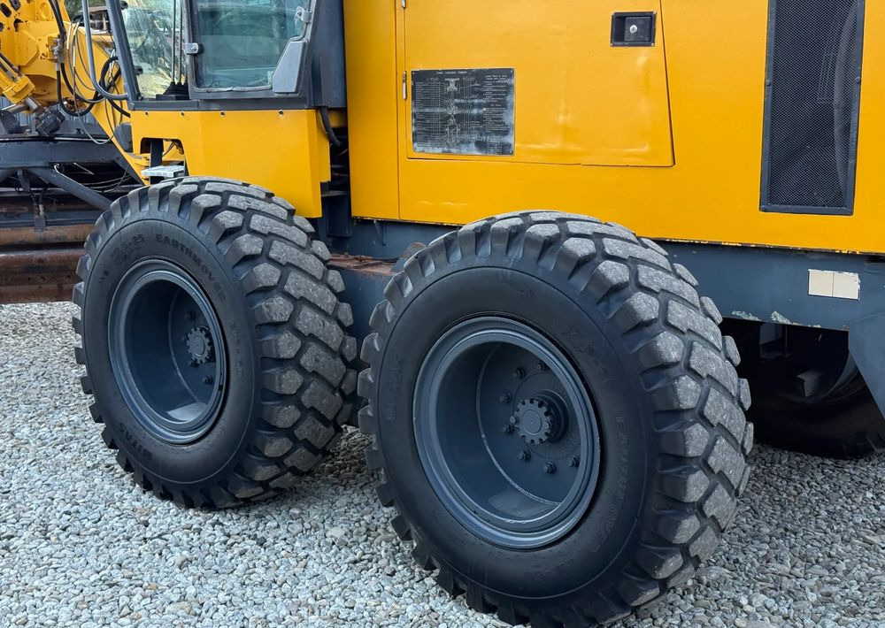 Valjak XCMG * Równiarka XCMG GR 215 * Maszyna Drogowa *: slika 11