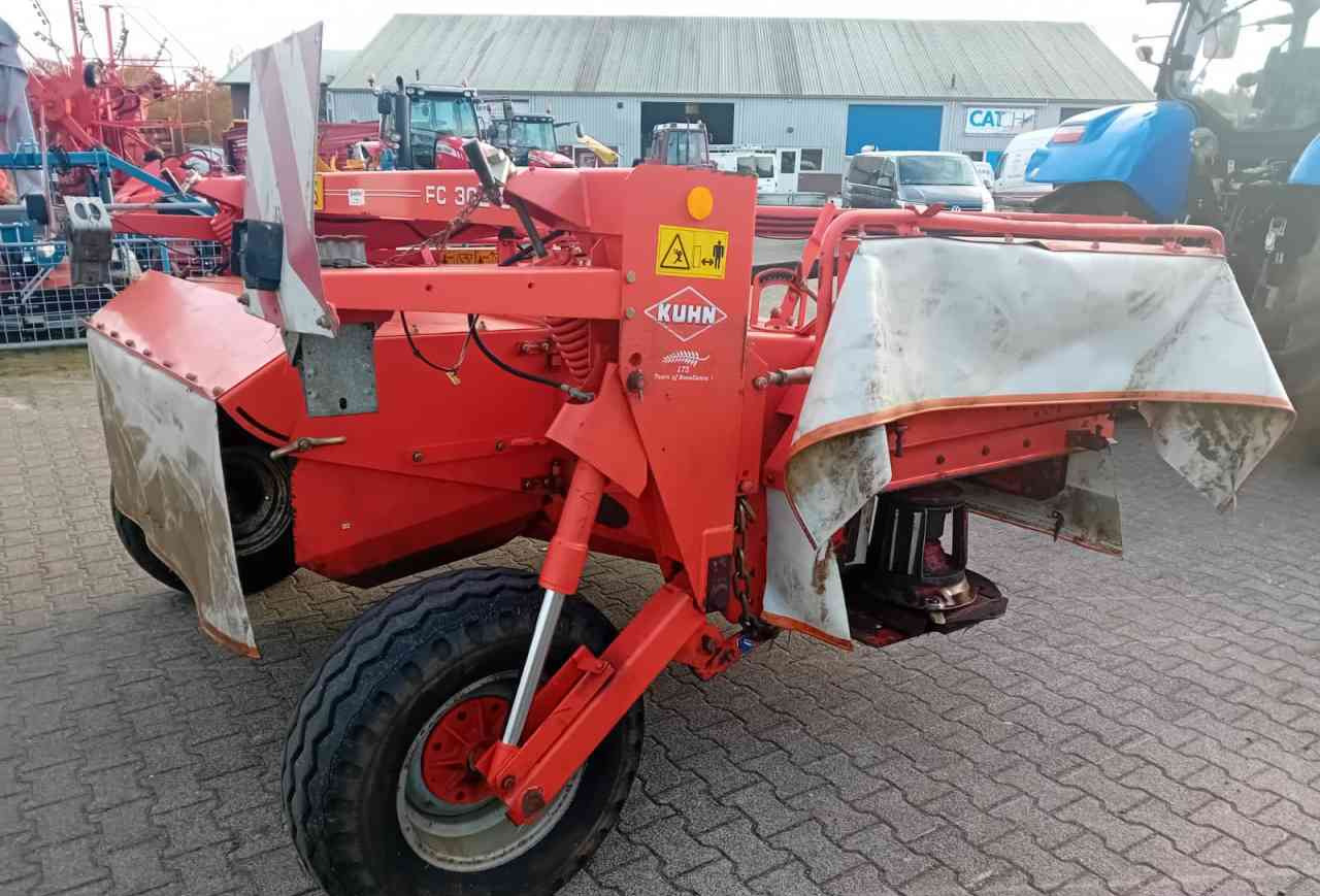 Kuhn FC302G getrokken schijvenmaaier *Verkocht/sold* - Kosačica: slika 3 Kuhn FC302G getrokken schijvenmaaier *Verkocht/sold* - Kosačica: slika 3