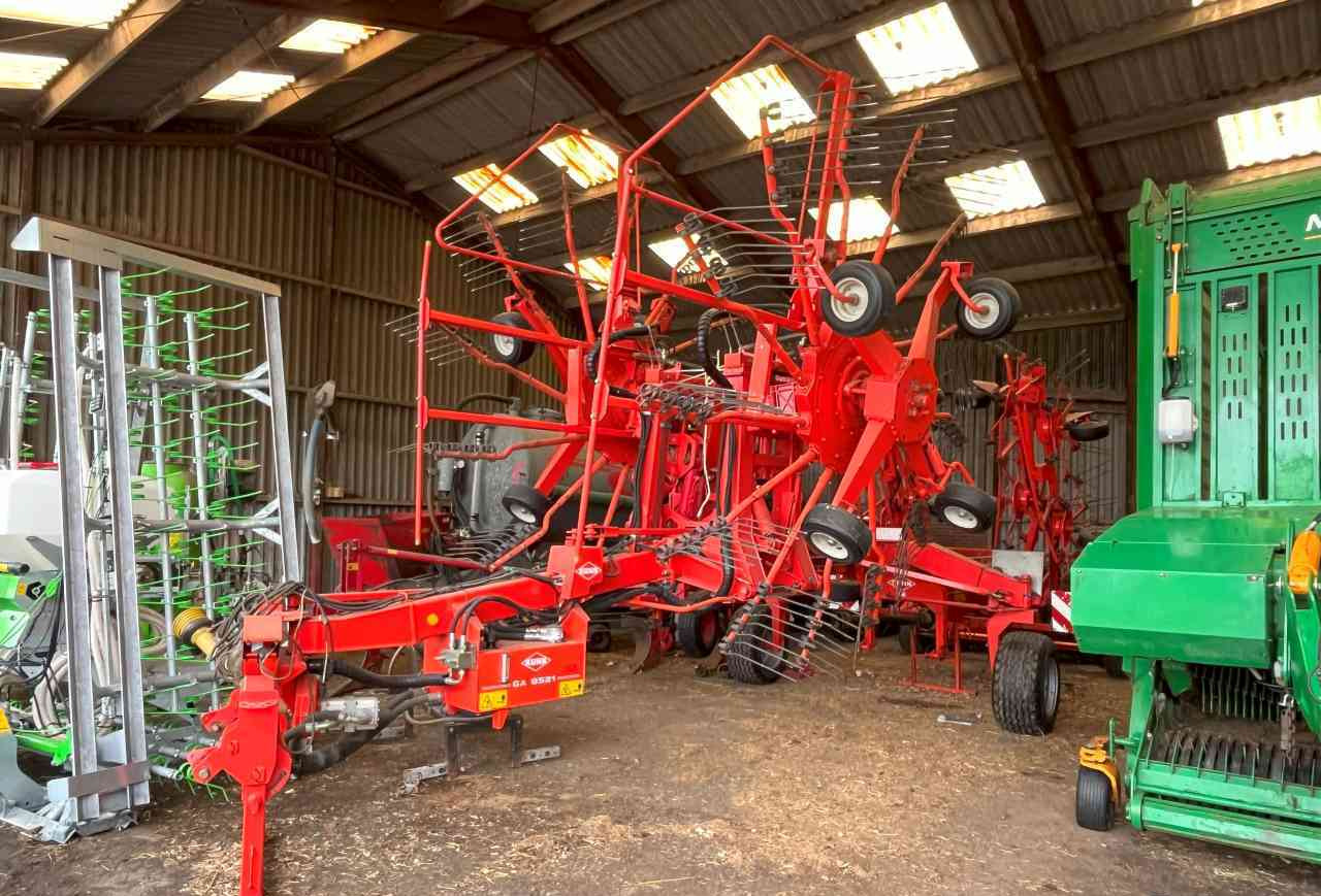 Kuhn GA 8521 zwadhark zwiller rugger rake weidebouwmachines - Prevrtač/ Grabuljač: slika 1 Kuhn GA 8521 zwadhark zwiller rugger rake weidebouwmachines - Prevrtač/ Grabuljač: slika 1