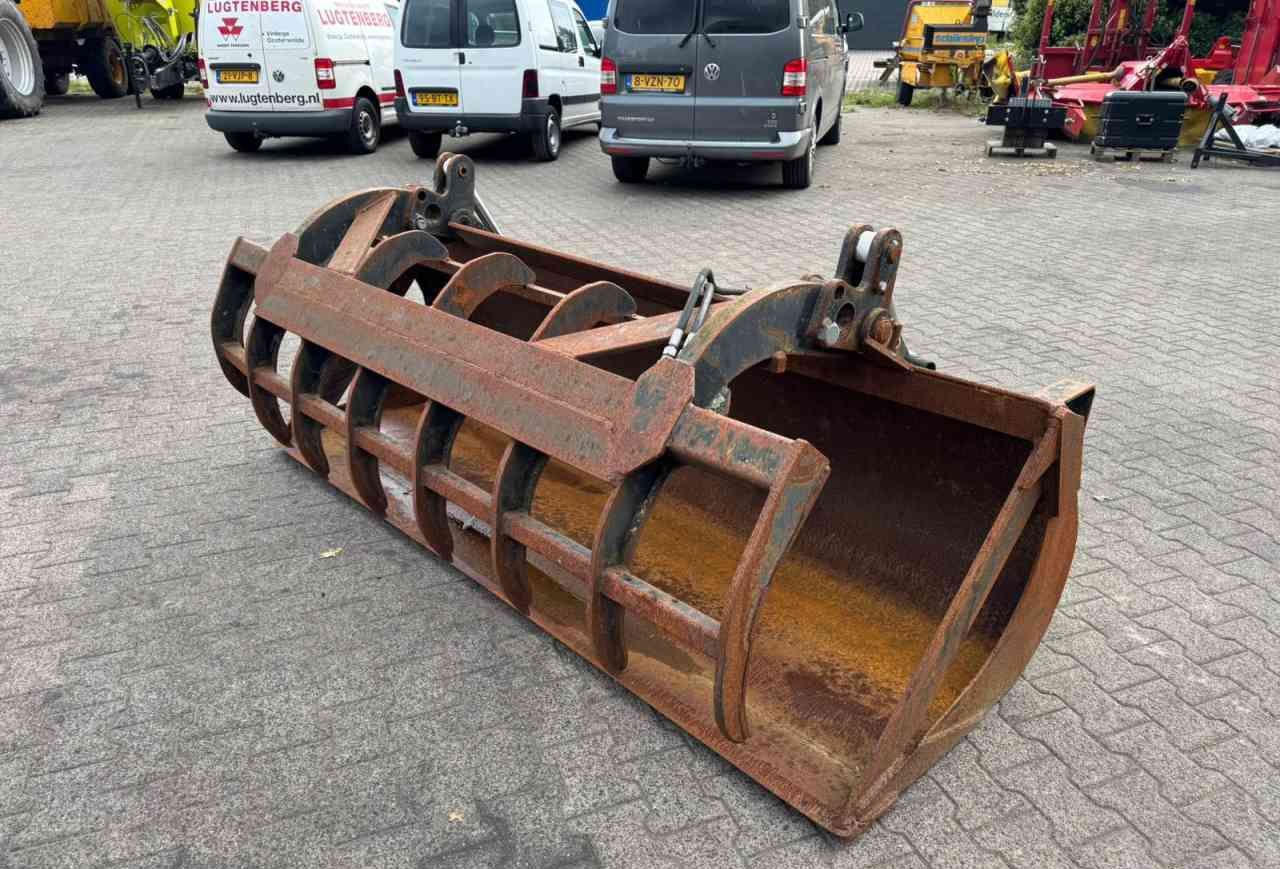 Manitou 240 pelikaanbak kuilbak mestbak - Oprema za silose: slika 1 Manitou 240 pelikaanbak kuilbak mestbak - Oprema za silose: slika 1