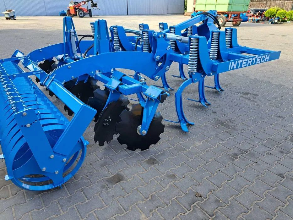 Agregat bezorkowy INTER-TECH 3.0m wał daszkowy 600 OD RĘKI - Kultivator: slika 2 Agregat bezorkowy INTER-TECH 3.0m wał daszkowy 600 OD RĘKI - Kultivator: slika 2