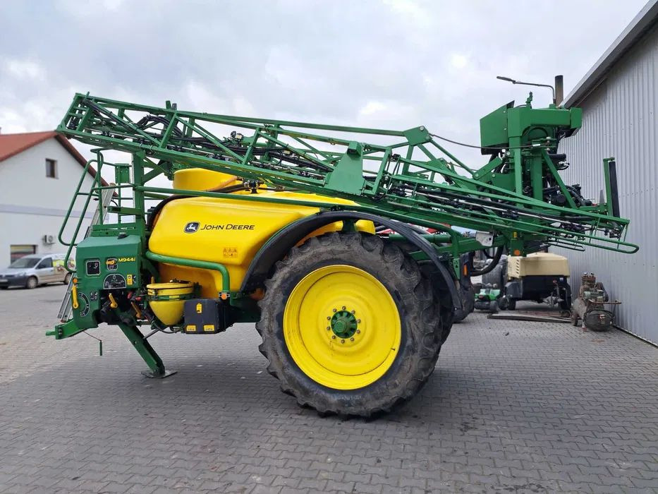 John Deere 944i - Vučena prskalica: slika 2 John Deere 944i - Vučena prskalica: slika 2