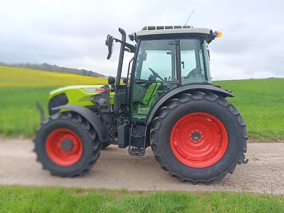 Claas CLAAS AXOS 240 Traktor Schlepper Frontlader - Konsolen Klima - Traktor: slika 2 Claas CLAAS AXOS 240 Traktor Schlepper Frontlader - Konsolen Klima - Traktor: slika 2