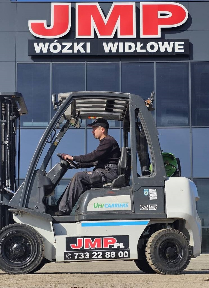 UniCarriers U1D2A25LQ DX25 LPG - Gasni viljuškar: slika 4 UniCarriers U1D2A25LQ DX25 LPG - Gasni viljuškar: slika 4