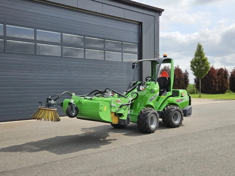 Kompaktni utovarivač guseničar Avant 645i Rental mini-shovel: slika 11