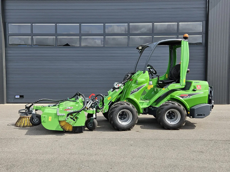 Kompaktni utovarivač guseničar Avant 645i Rental mini-shovel: slika 8