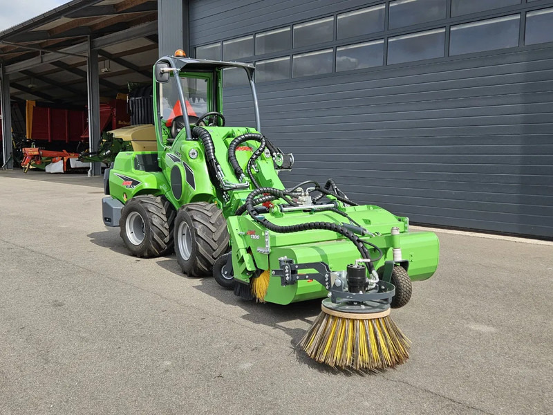 Kompaktni utovarivač guseničar Avant 645i Rental mini-shovel: slika 13