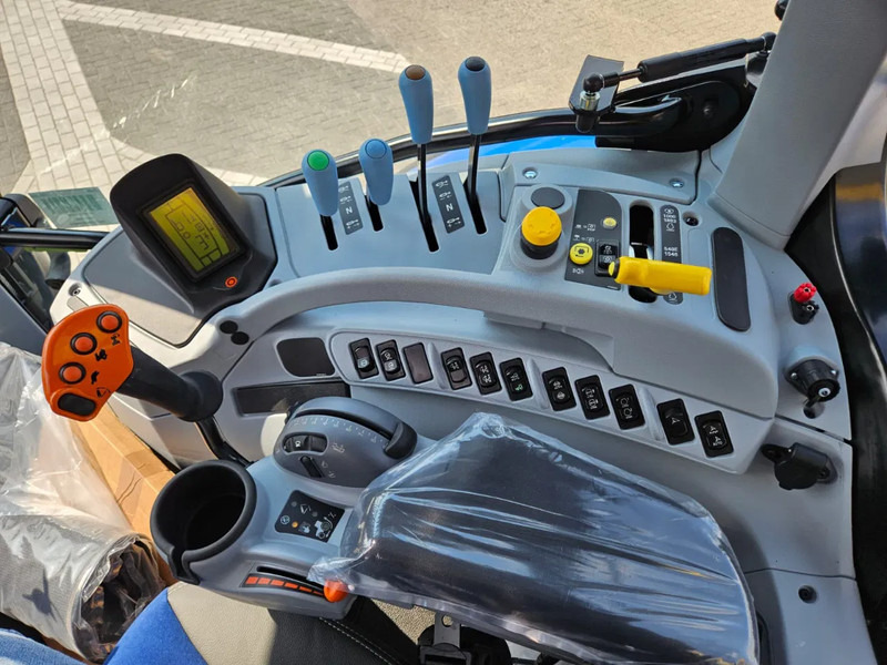 Traktor New Holland T7.210 Range command 50 km/h: slika 18 Traktor New Holland T7.210 Range command 50 km/h: slika 18