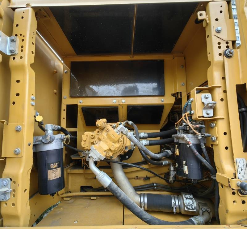 CAT 336d Caterpillar tracked excavator Warranty up to 10 YEARS CAT 336d Caterpillar гусеничний екскаватор Гарантія до 10 РОКІВ CAT 336d Caterpillar koparka gąsienicowa Gwarancja do 10 LAT - Bager guseničar: slika 3 CAT 336d Caterpillar tracked excavator Warranty up to 10 YEARS CAT 336d Caterpillar гусеничний екскаватор Гарантія до 10 РОКІВ CAT 336d Caterpillar koparka gąsienicowa Gwarancja do 10 LAT - Bager guseničar: slika 3