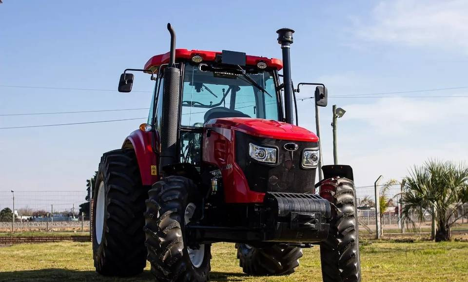NEW MAXUS X130X HP 4x4 Tractor Euro 5 Warranty up to 10 YEARS | НОВИЙ MAXUS X130X К.с. 4x4 Трактор Євро 5 Гарантія до 10 РОКІВ - Traktor: slika 4 NEW MAXUS X130X HP 4x4 Tractor Euro 5 Warranty up to 10 YEARS | НОВИЙ MAXUS X130X К.с. 4x4 Трактор Євро 5 Гарантія до 10 РОКІВ - Traktor: slika 4