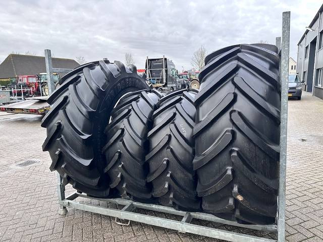 Bridgestone 650/65 R38 + 540/65 R28 VF - Gume i felne za Poljoprivredna mašina: slika 1 Bridgestone 650/65 R38 + 540/65 R28 VF - Gume i felne za Poljoprivredna mašina: slika 1