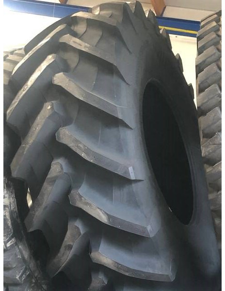 Trelleborg 650/85 R38 TM900 Hp - Gume i felne za Poljoprivredna mašina: slika 2 Trelleborg 650/85 R38 TM900 Hp - Gume i felne za Poljoprivredna mašina: slika 2