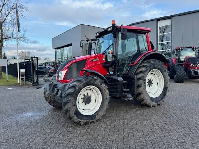 Valtra N123 Hitech5 - Traktor: slika 3 Valtra N123 Hitech5 - Traktor: slika 3