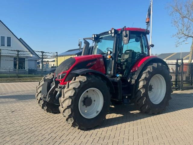 Valtra N134 Hitech - Traktor: slika 1 Valtra N134 Hitech - Traktor: slika 1