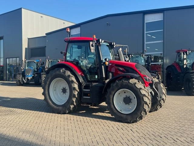 Valtra N134 Hitech - Traktor: slika 4 Valtra N134 Hitech - Traktor: slika 4