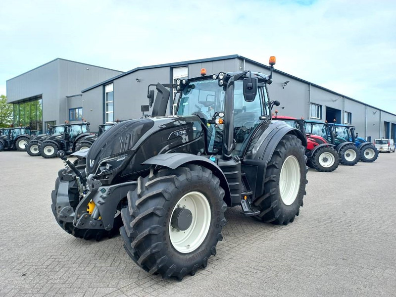 Valtra T174 Direct Smart Touch, 2021, 450 hours! - Traktor: slika 1 Valtra T174 Direct Smart Touch, 2021, 450 hours! - Traktor: slika 1