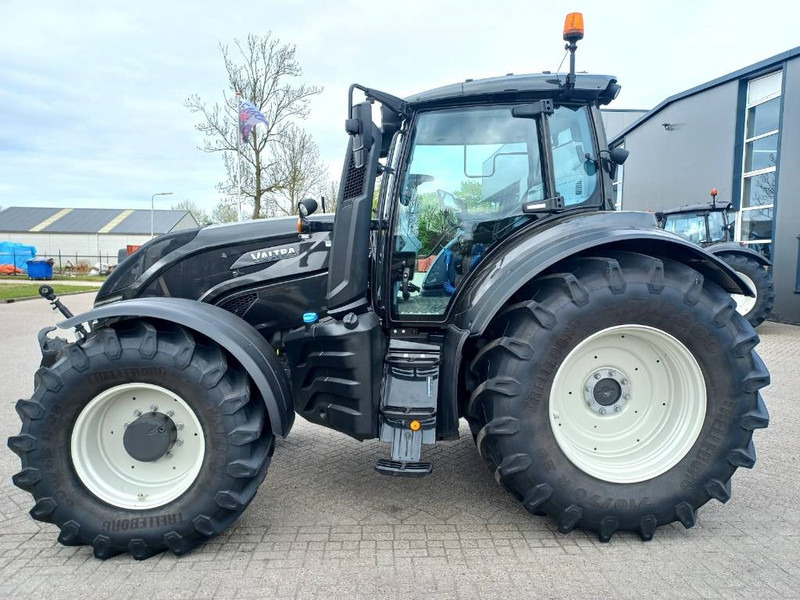 Valtra T174 Direct Smart Touch, 2021, 450 hours! - Traktor: slika 3 Valtra T174 Direct Smart Touch, 2021, 450 hours! - Traktor: slika 3