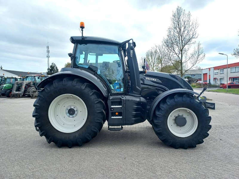 Valtra T174 Direct Smart Touch, 2021, 450 hours! - Traktor: slika 4 Valtra T174 Direct Smart Touch, 2021, 450 hours! - Traktor: slika 4