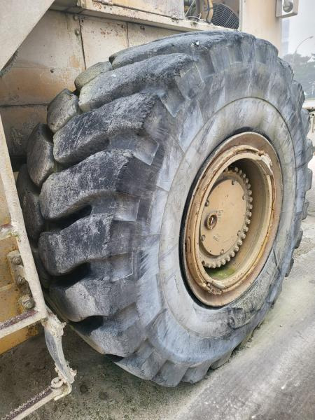 Utovarivač točkaš Caterpillar 988B: slika 16 Utovarivač točkaš Caterpillar 988B: slika 16