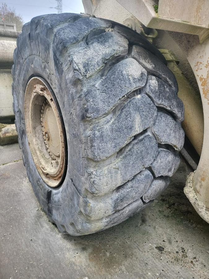 Utovarivač točkaš Caterpillar 988B: slika 15 Utovarivač točkaš Caterpillar 988B: slika 15