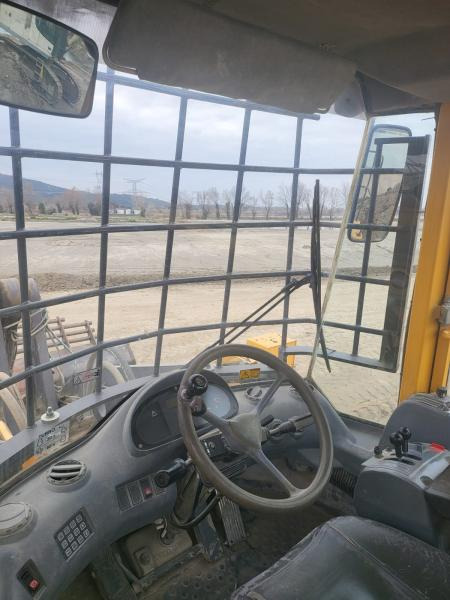 Utovarivač točkaš Volvo L 220 E: slika 11