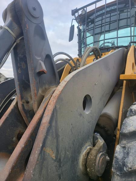 Utovarivač točkaš Volvo L 220 E: slika 19