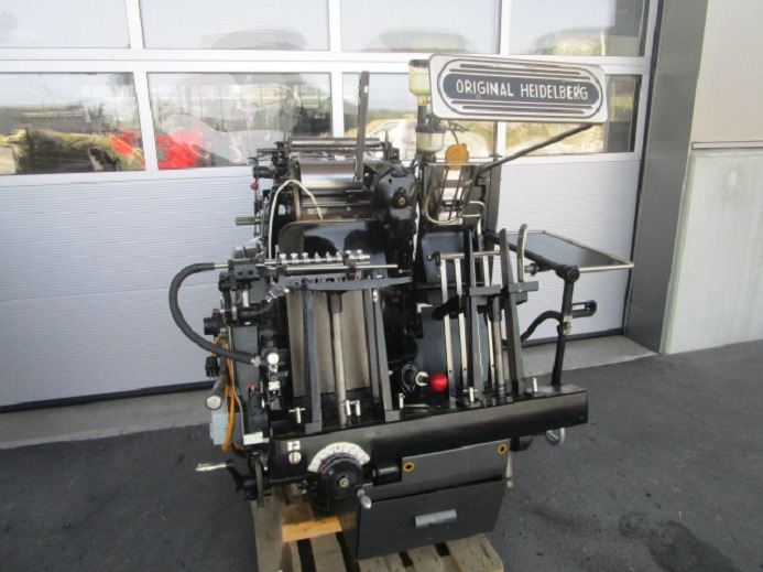 HEIDELBERG TIEGEL A4 MIT HEISSFOLIENPRÄGEEINRICHTUNG - Ofset mašina: slika 2 HEIDELBERG TIEGEL A4 MIT HEISSFOLIENPRÄGEEINRICHTUNG - Ofset mašina: slika 2
