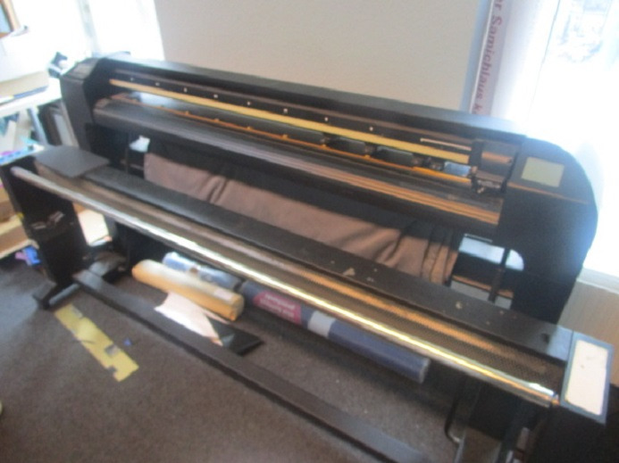 SCHNEIDEPLOTTER SUMMA S140 MIT UV-TROCKNER FCD-01 - Mašina za rezanje papira: slika 1 SCHNEIDEPLOTTER SUMMA S140 MIT UV-TROCKNER FCD-01 - Mašina za rezanje papira: slika 1