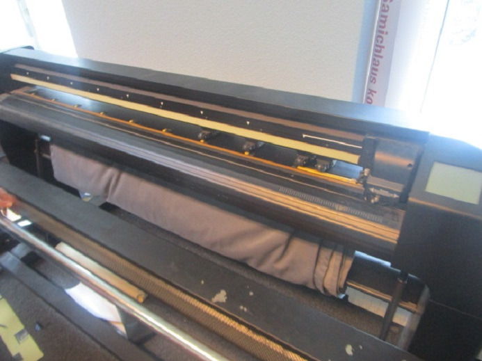 SCHNEIDEPLOTTER SUMMA S140 MIT UV-TROCKNER FCD-01 - Mašina za rezanje papira: slika 5 SCHNEIDEPLOTTER SUMMA S140 MIT UV-TROCKNER FCD-01 - Mašina za rezanje papira: slika 5